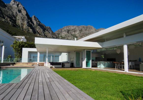 Photo 14 of Kaliva accommodation in Camps Bay, Cape Town with 4 bedrooms and 4 bathrooms