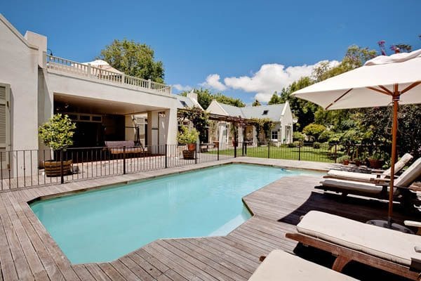 Photo 1 of Constantia Glen accommodation in Constantia, Cape Town with 5 bedrooms and 4 bathrooms