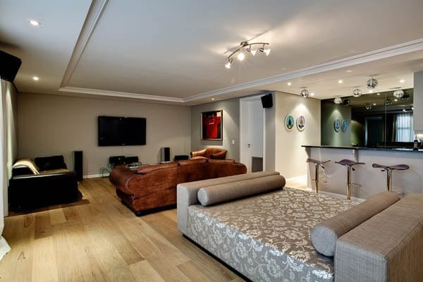 Photo 10 of De Wet Elegance accommodation in Bantry Bay, Cape Town with 3 bedrooms and 2.5 bathrooms