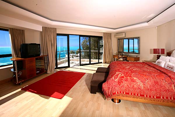 Photo 6 of De Wet Villa accommodation in Bantry Bay, Cape Town with 3 bedrooms and 3 bathrooms