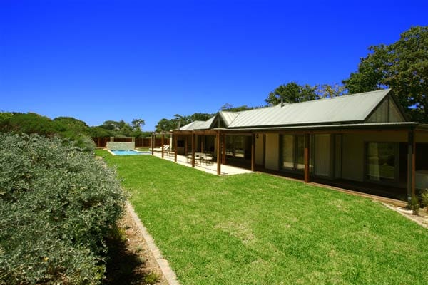 Photo 11 of La Constantia accommodation in Constantia, Cape Town with 4 bedrooms and 3.5 bathrooms