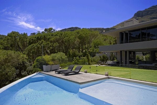 Photo 5 of Atholl Grand accommodation in Camps Bay, Cape Town with 4 bedrooms and 4 bathrooms
