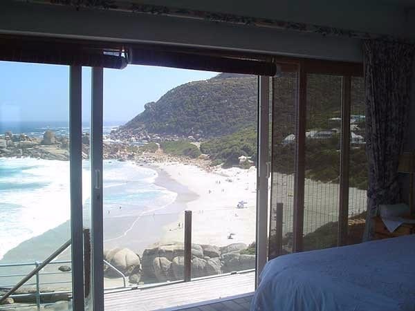 Photo 12 of Beach Music accommodation in Llandudno, Cape Town with 3 bedrooms and 2 bathrooms