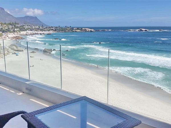 Photo 2 of Clifton Beach Views accommodation in Clifton, Cape Town with 2 bedrooms and 2 bathrooms