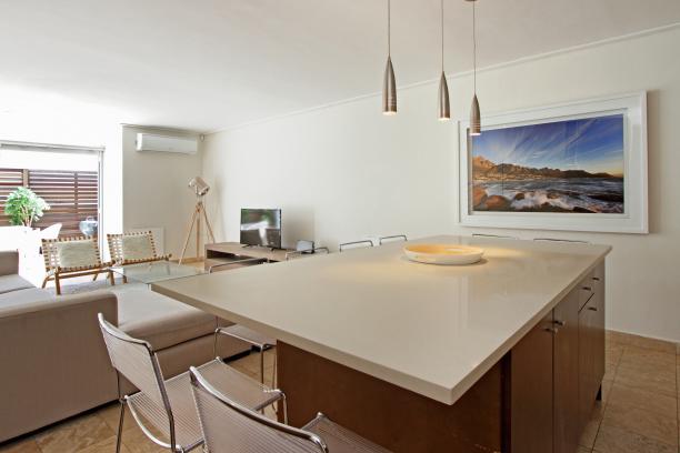 Photo 17 of Dunkeld accommodation in Camps Bay, Cape Town with 2 bedrooms and 2 bathrooms
