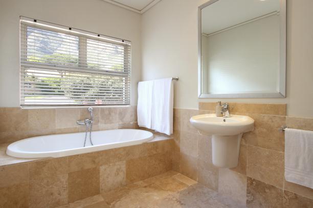 Photo 10 of Dunkeld accommodation in Camps Bay, Cape Town with 2 bedrooms and 2 bathrooms