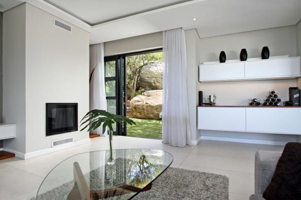 Photo 14 of Omorphi accommodation in Camps Bay, Cape Town with 5 bedrooms and 4.5 bathrooms