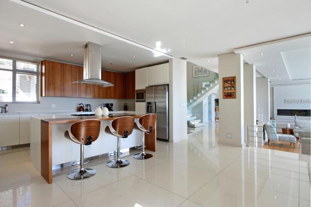 Photo 4 of Skyfall Villa accommodation in Camps Bay, Cape Town with 4 bedrooms and 4 bathrooms