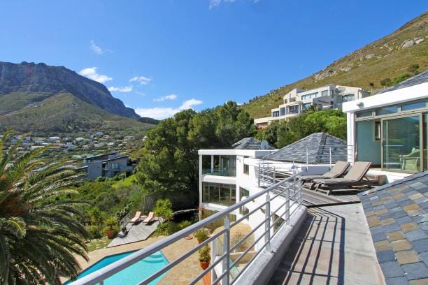 Photo 12 of Villa Andacasa accommodation in Llandudno, Cape Town with 4 bedrooms and 4 bathrooms
