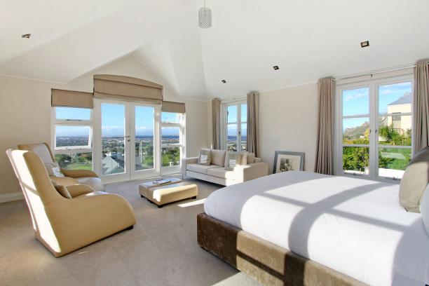 Photo 19 of Villa Chardonnay accommodation in Tokai, Cape Town with 4 bedrooms and 4 bathrooms