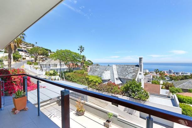 Photo 8 of Villa Wynne accommodation in Fresnaye, Cape Town with 3 bedrooms and 3 bathrooms