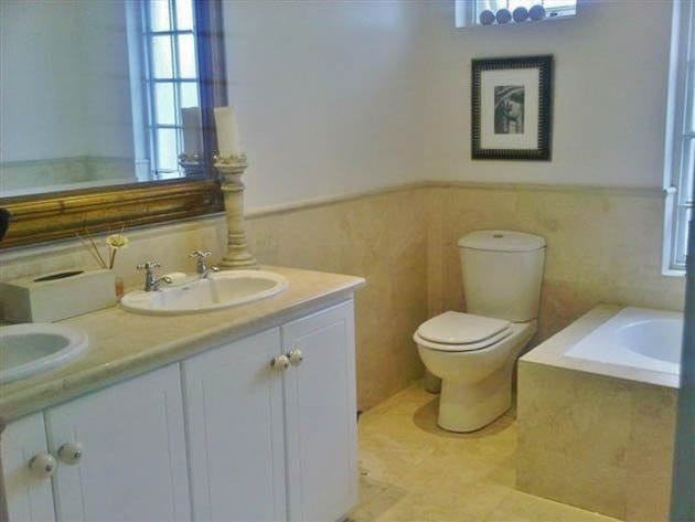 Photo 2 of Hove Cottage accommodation in Camps Bay, Cape Town with 3 bedrooms and 2 bathrooms