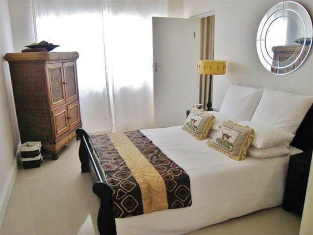 Photo 3 of Hove Cottage accommodation in Camps Bay, Cape Town with 3 bedrooms and 2 bathrooms