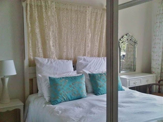 Photo 4 of Hove Cottage accommodation in Camps Bay, Cape Town with 3 bedrooms and 2 bathrooms