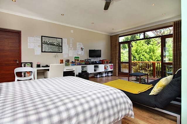Photo 26 of St Thomas Villa accommodation in Higgovale, Cape Town with 4 bedrooms and 4 bathrooms