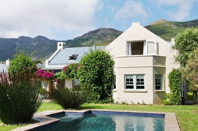 Photo 2 of Turquoise Road Villa accommodation in Noordhoek, Cape Town with 5 bedrooms and 3 bathrooms