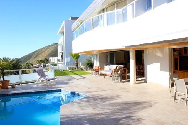 Photo 14 of Villa Arcadia accommodation in Bantry Bay, Cape Town with 4 bedrooms and 3 bathrooms