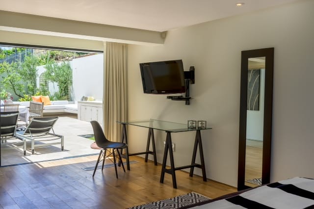 Photo 8 of Villa Moore accommodation in Camps Bay, Cape Town with 5 bedrooms and 6 bathrooms