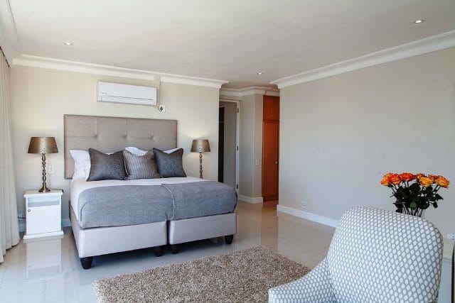 Photo 21 of Beta Place accommodation in Bakoven, Cape Town with 5 bedrooms and 4 bathrooms