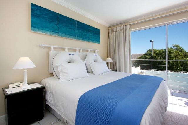 Photo 10 of Blue Waters 4 accommodation in Bakoven, Cape Town with 4 bedrooms and 4 bathrooms