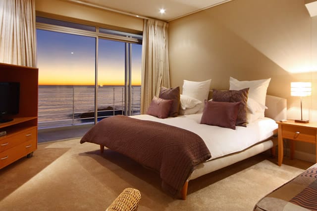 Photo 11 of Paradiso Views accommodation in Camps Bay, Cape Town with 7 bedrooms and 6 bathrooms