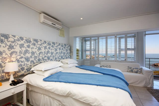 Photo 15 of Paradiso Views accommodation in Camps Bay, Cape Town with 7 bedrooms and 6 bathrooms