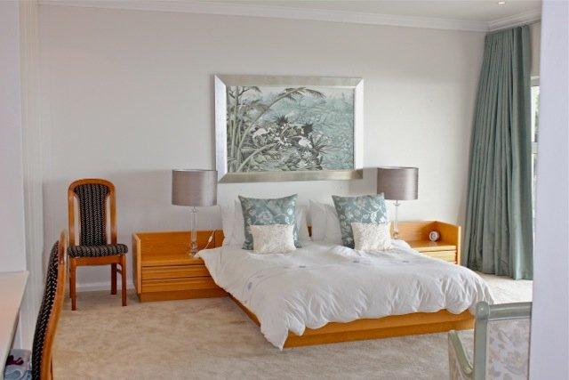 Photo 9 of Villa Arcadia accommodation in Bantry Bay, Cape Town with 4 bedrooms and 3 bathrooms