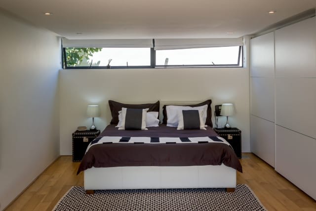 Photo 6 of Villa Moore accommodation in Camps Bay, Cape Town with 5 bedrooms and 6 bathrooms