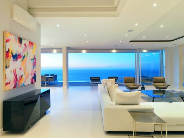 Photo 11 of 50 de Wet Villa accommodation in Bantry Bay, Cape Town with 6 bedrooms and 6.5 bathrooms