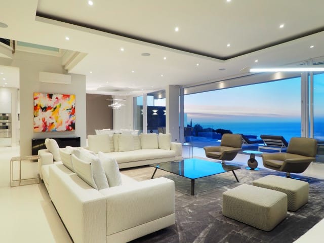 Photo 12 of 50 de Wet Villa accommodation in Bantry Bay, Cape Town with 6 bedrooms and 6.5 bathrooms