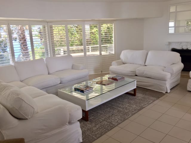 Photo 7 of De Wet Villa accommodation in Bantry Bay, Cape Town with 7 bedrooms and 6 bathrooms