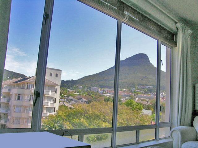 Photo 5 of Hof Penthouse accommodation in Gardens, Cape Town with 1 bedrooms and 1 bathrooms