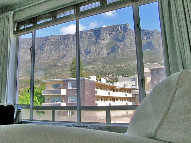 Photo 6 of Hof Penthouse accommodation in Gardens, Cape Town with 1 bedrooms and 1 bathrooms