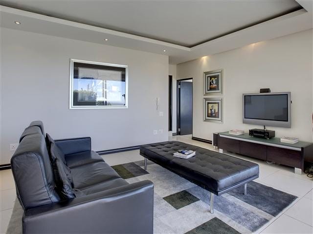 Photo 1 of Villa Absolute accommodation in Fresnaye, Cape Town with 4 bedrooms and 4 bathrooms