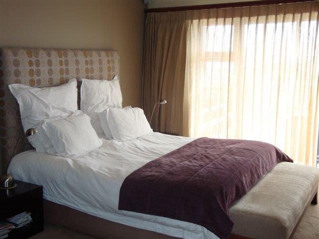 Photo 7 of Villa Bakoven accommodation in Bakoven, Cape Town with 3 bedrooms and 3 bathrooms
