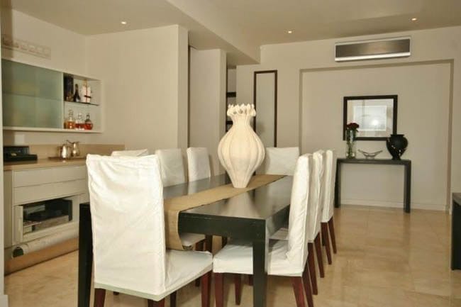 Photo 11 of Mahogony Villa accommodation in Green Point, Cape Town with 4 bedrooms and 4 bathrooms