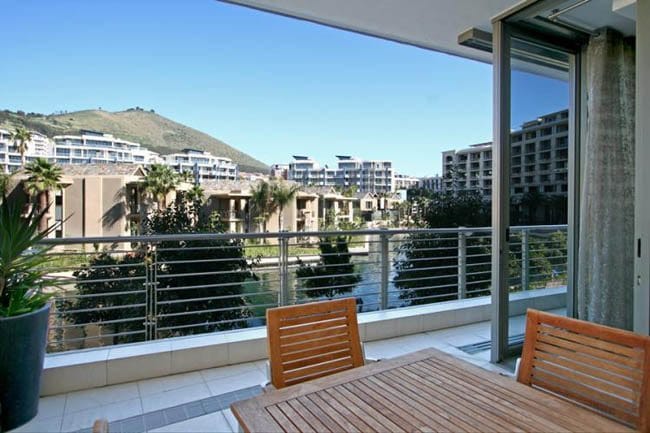 Photo 4 of Pembroke 104 accommodation in V&A Waterfront, Cape Town with 1 bedrooms and 1 bathrooms