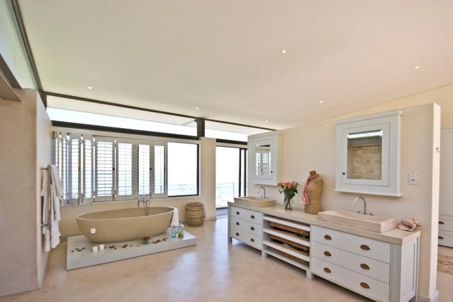 Photo 10 of Hely Hutchinson Villa accommodation in Camps Bay, Cape Town with 7 bedrooms and 7 bathrooms