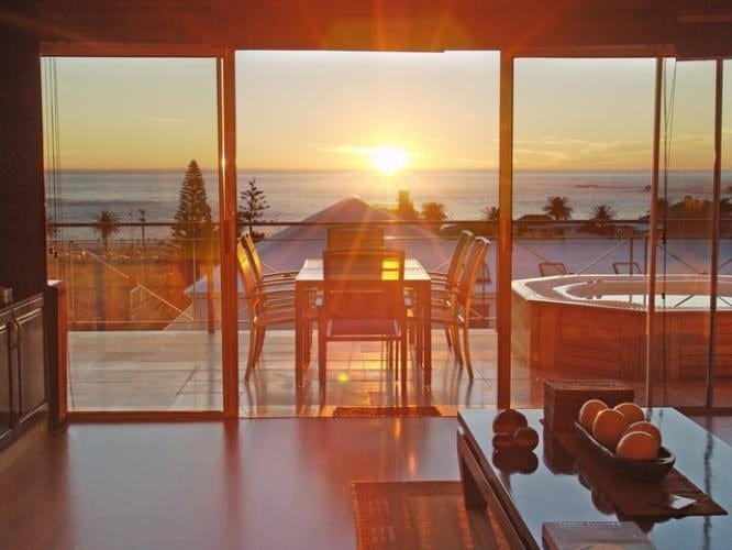 Photo 4 of Beachside Penthouse accommodation in Camps Bay, Cape Town with 3 bedrooms and 3 bathrooms