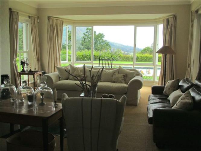 Photo 9 of Bishopscourt Villa accommodation in Bishopscourt, Cape Town with 4 bedrooms and 5 bathrooms