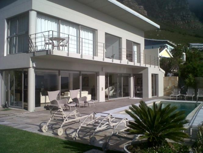 Photo 2 of Sea View accommodation in Camps Bay, Cape Town with 4 bedrooms and 3 bathrooms