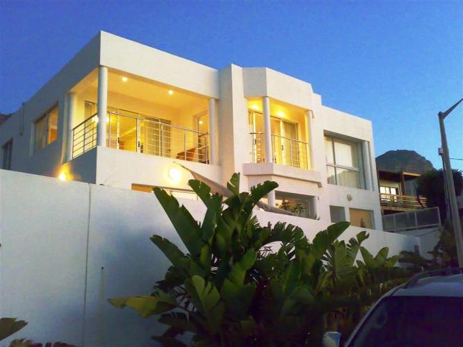 Photo 1 of Spring Tide accommodation in Camps Bay, Cape Town with 4 bedrooms and 3 bathrooms