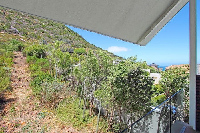 Photo 8 of 19 on Hugo accommodation in Hout Bay, Cape Town with 4 bedrooms and 4 bathrooms