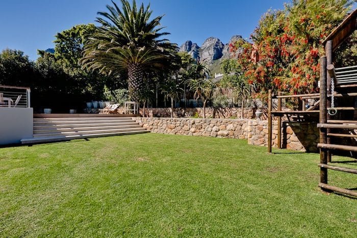 Photo 11 of Fulham Road accommodation in Camps Bay, Cape Town with 5 bedrooms and 5 bathrooms