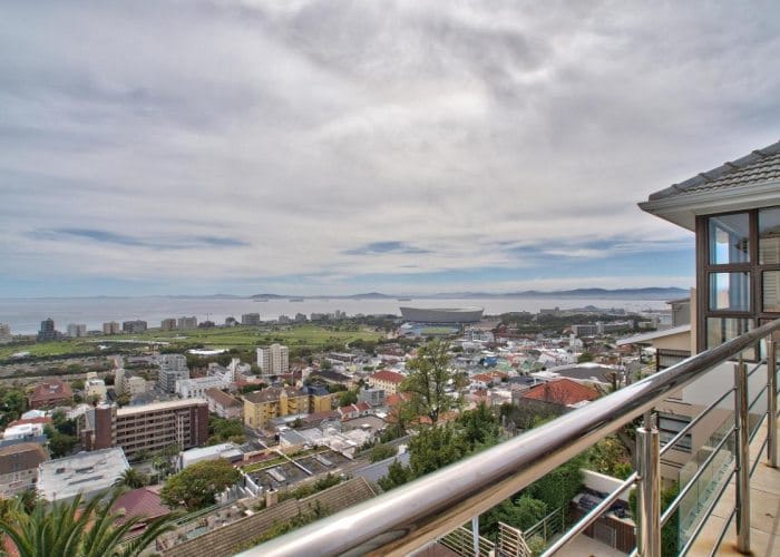 Photo 5 of Bay Vista Views accommodation in Green Point, Cape Town with 3 bedrooms and 3 bathrooms