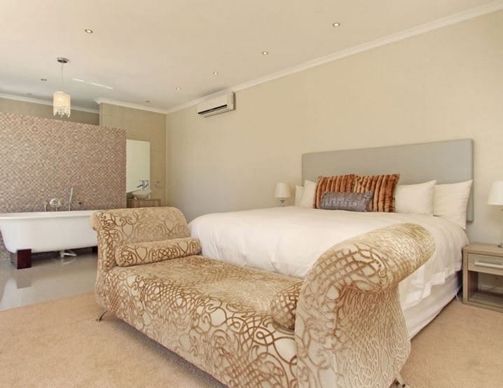 Photo 8 of Sunset Beach Cowrie Villa accommodation in Sunset Beach, Cape Town with 5 bedrooms and 5.5 bathrooms
