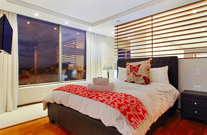 Photo 9 of Infinity Penthouse accommodation in Bloubergstrand, Cape Town with 4 bedrooms and 4 bathrooms