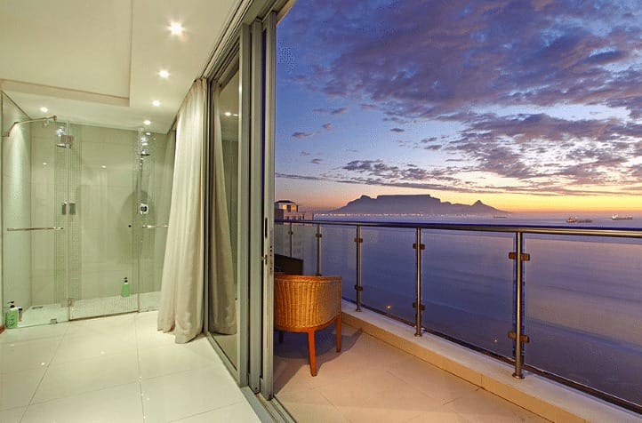 Photo 10 of Infinity Penthouse accommodation in Bloubergstrand, Cape Town with 4 bedrooms and 4 bathrooms