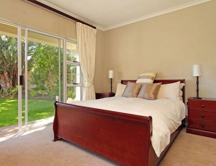 Photo 4 of Sunset Beach Cowrie Villa accommodation in Sunset Beach, Cape Town with 5 bedrooms and 5.5 bathrooms
