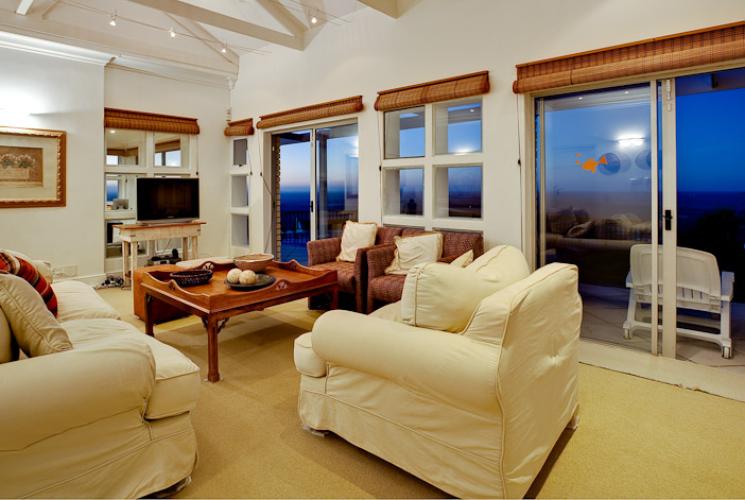 Photo 13 of Villa Barbara accommodation in Camps Bay, Cape Town with 4 bedrooms and 2 bathrooms